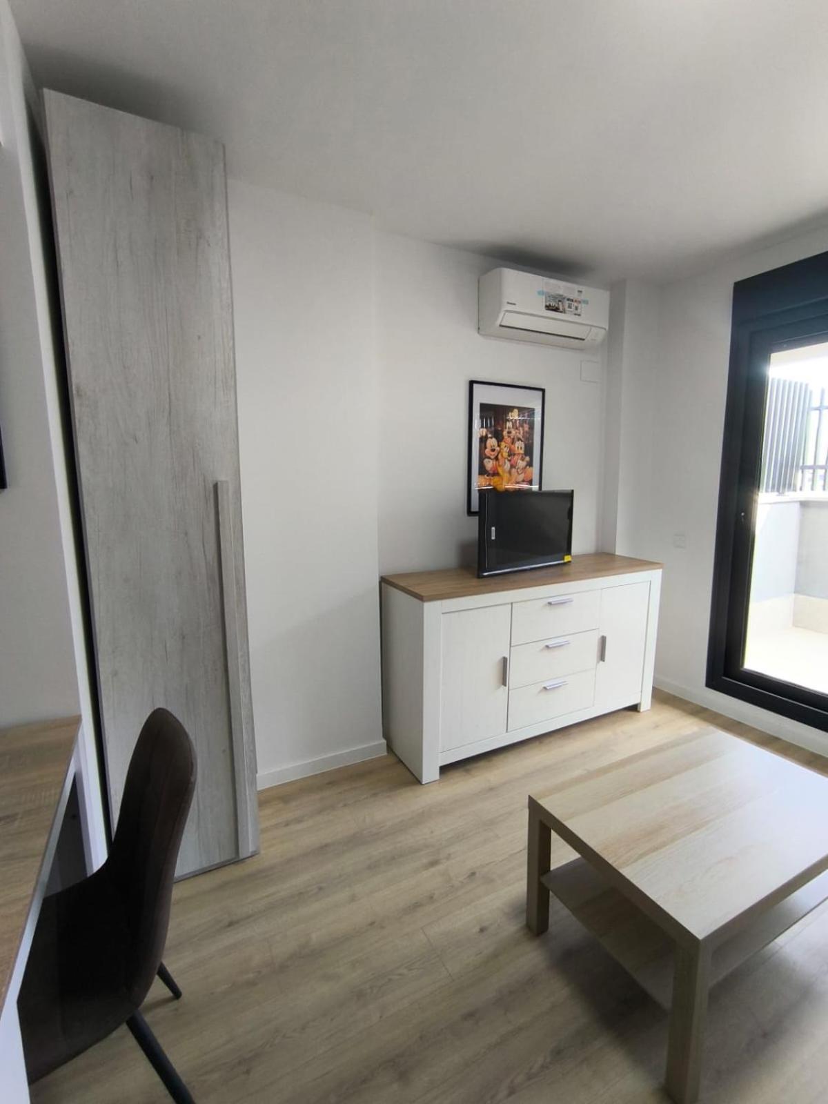 Estudios Homer Y Disney Con Piscina Climatizada, Piscina Exterior,Gimnasio, Coworking, Padel,Netflix Y Wifi Gratis San Sebastián de los Reyes Εξωτερικό φωτογραφία
