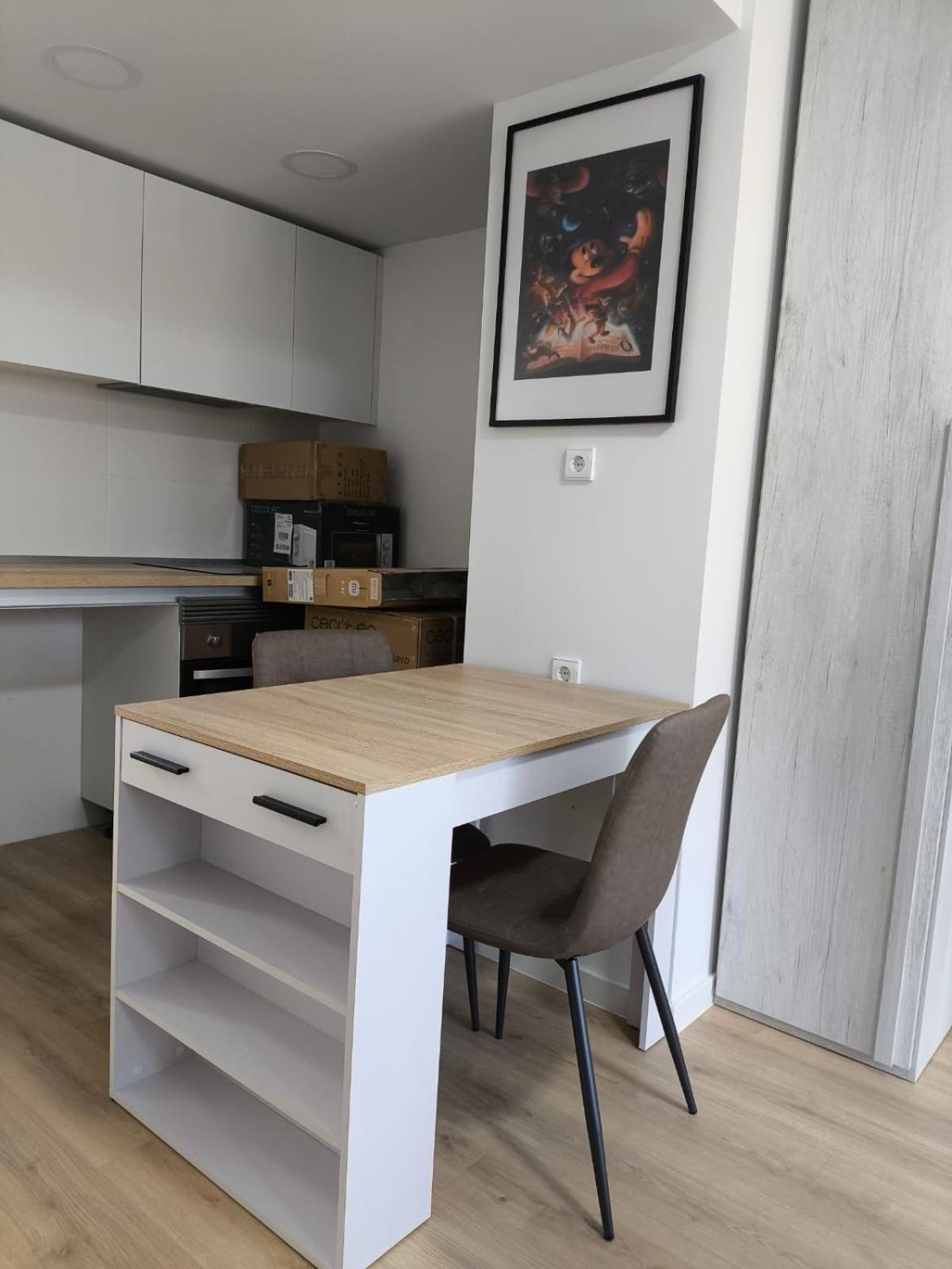 Estudios Homer Y Disney Con Piscina Climatizada, Piscina Exterior,Gimnasio, Coworking, Padel,Netflix Y Wifi Gratis San Sebastián de los Reyes Εξωτερικό φωτογραφία